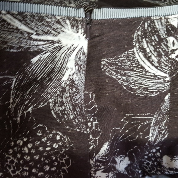 Ann Taylor Linen Blend Floral A-Line Skirt - Picture 3 of 6